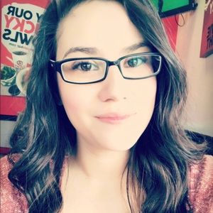 Meet your Posher, Lorianna